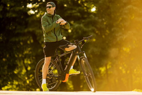 A legjobb motor az elektromos kerékpárhoz: Az első, a hátsó és a középmotor közötti különbségek