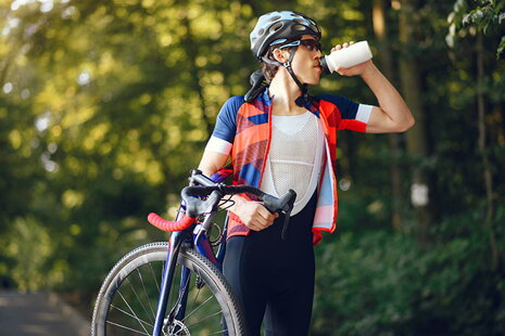 Kerékpározásnál is figyeljen oda a folyadékbevitelre